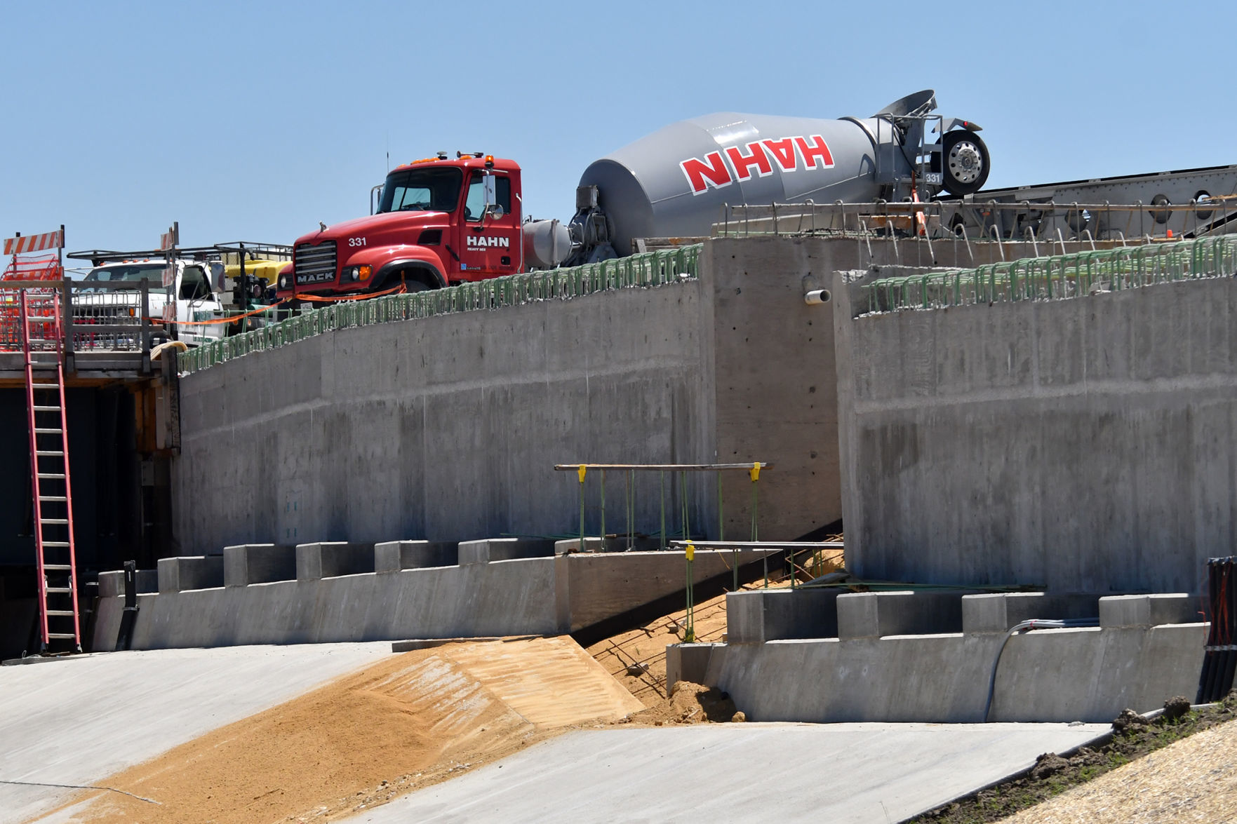 Interstate 74 bridge construction update